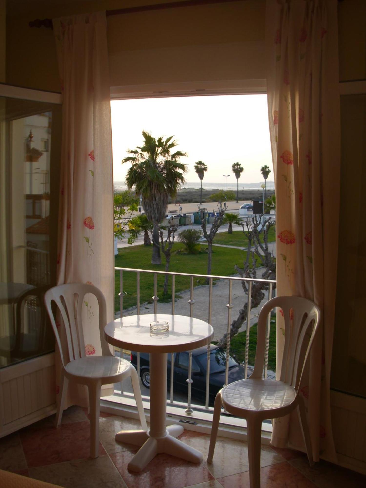 Hostal Sonrisa Del Mar Conil De La Frontera Eksteriør bilde